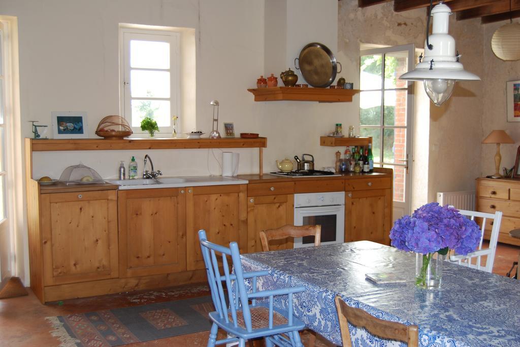 La Brionniere Villa Aizenay Kamer foto